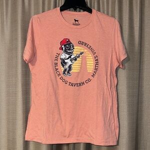 The Black Dog Tavern Co Womens short sleeve tshirt in a large